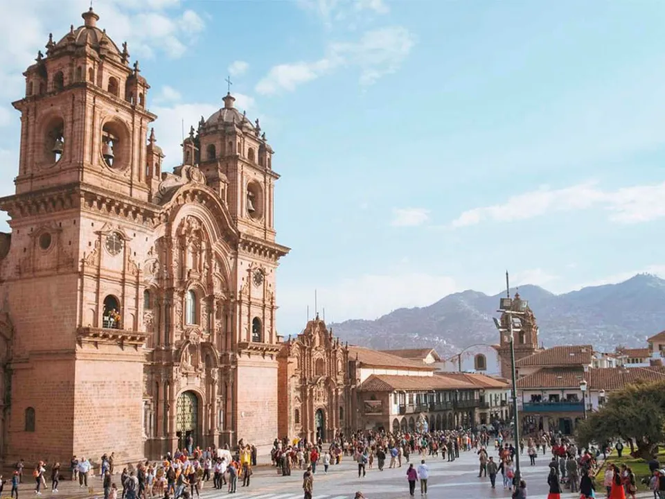 Rawan and Sarah's journey in Peru